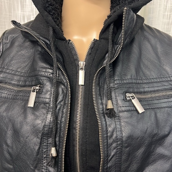 Women’s black bomber jacket size MD from Hot Topic - Picture 2 of 7